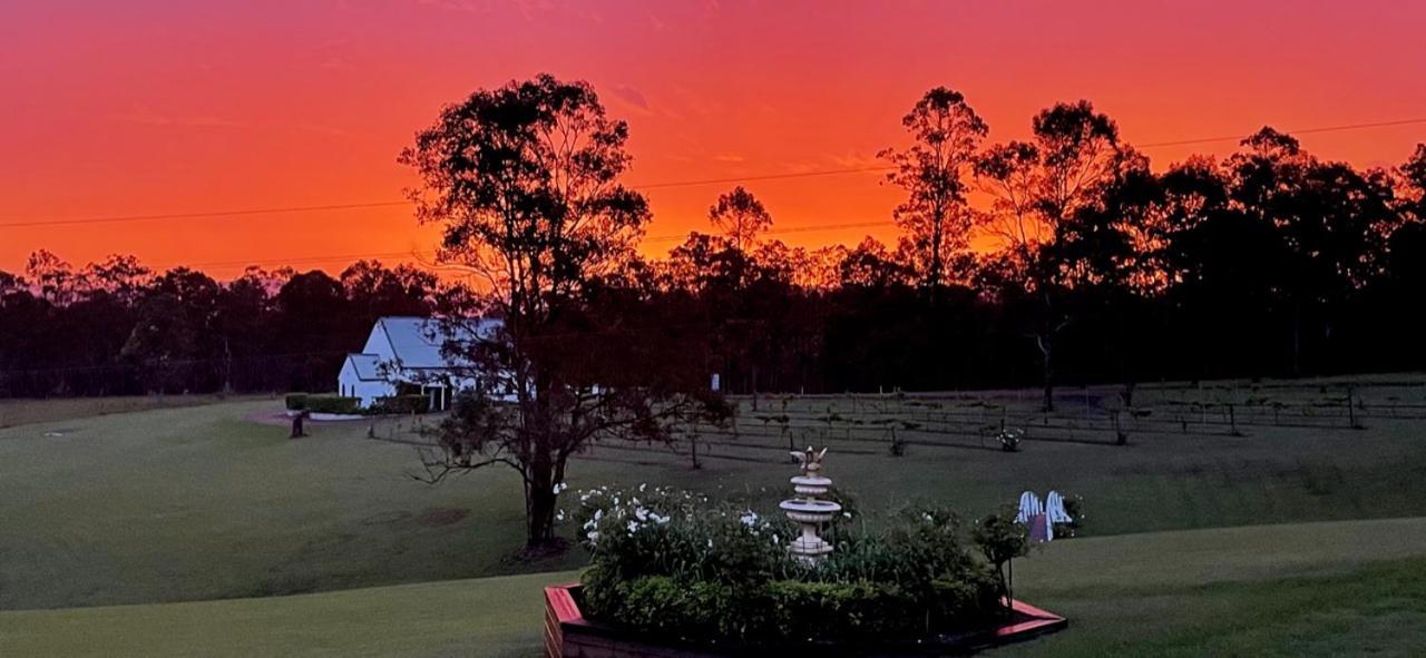 Cabins At Lovedale Wedding Chapel Extérieur photo