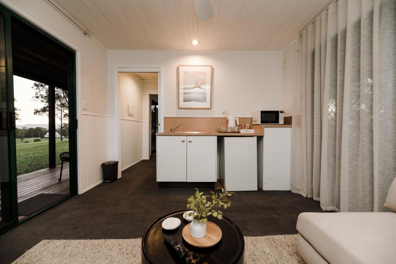 Cabins At Lovedale Wedding Chapel Extérieur photo